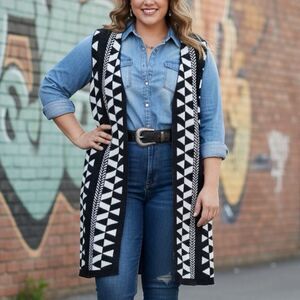 Cato Knit Long Geometric Acrylic Nylon Vest Black White 22/24 3X